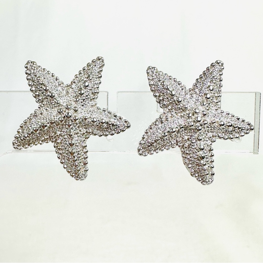 MONET Signed Vintage Clip On MCM Textured Silver Tone Beachy Starfish Earrings